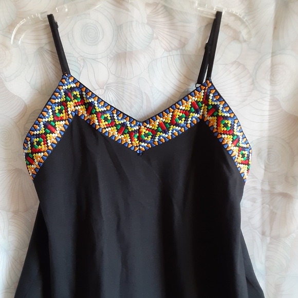 Embroidered Boho Tank - Picture 6 of 8
